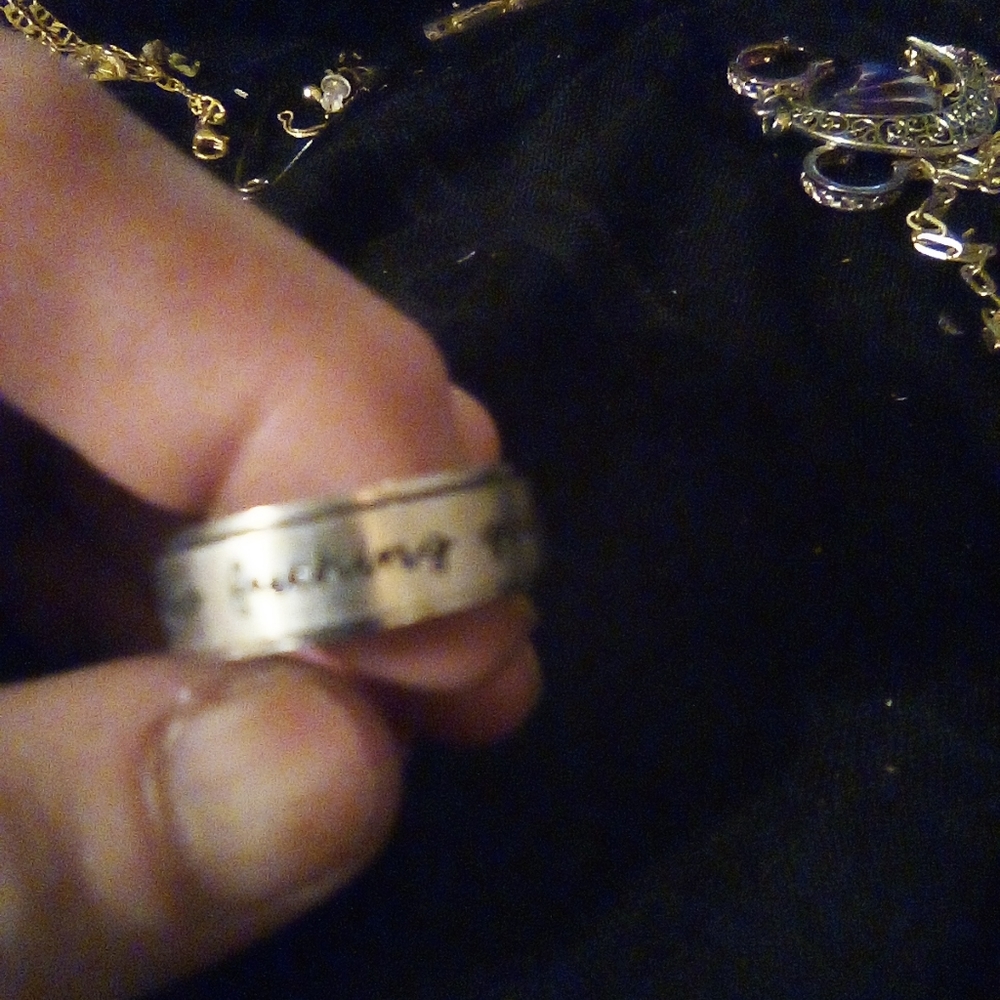 Spinning Stress ring size 9 like new!